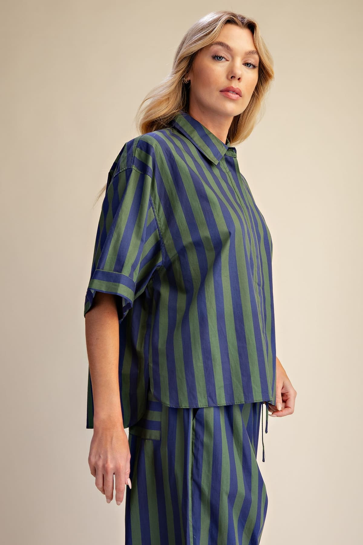 T8402 - OLIVE