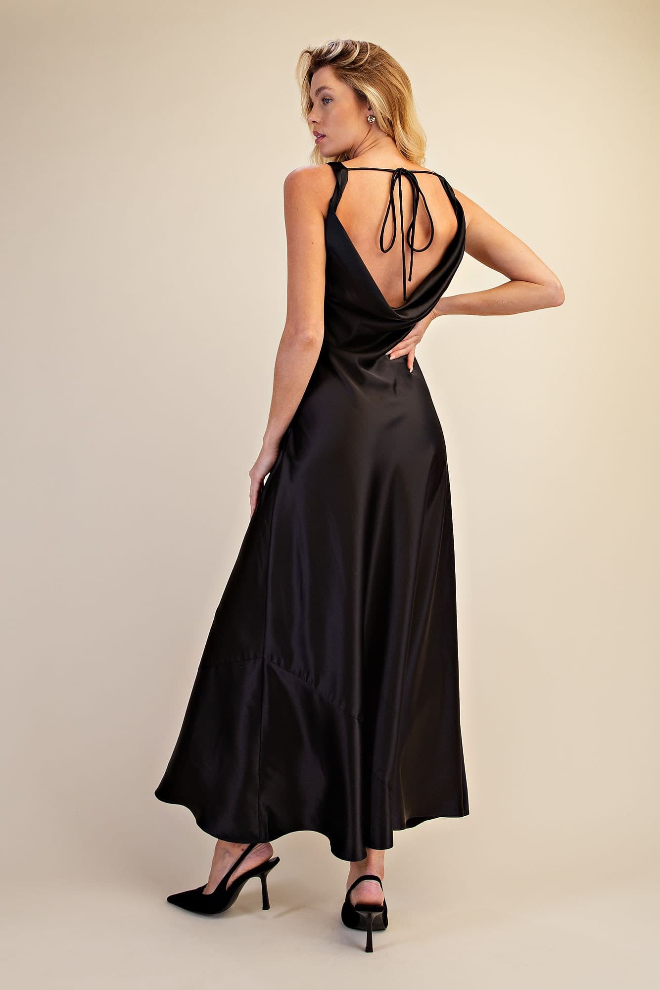 D9358 - BLACK
