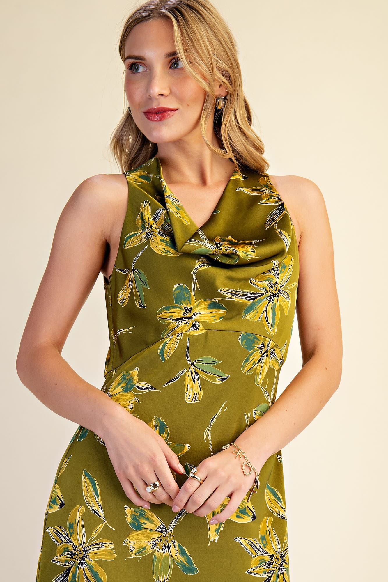 D8441 - OLIVE