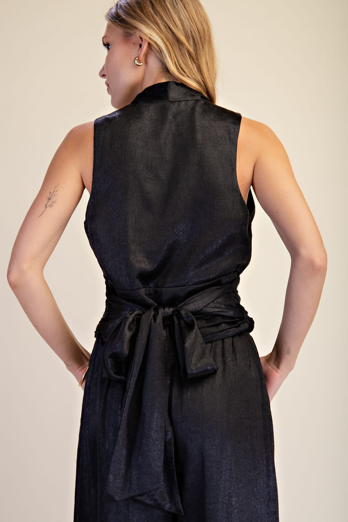 T8451 - BLACK