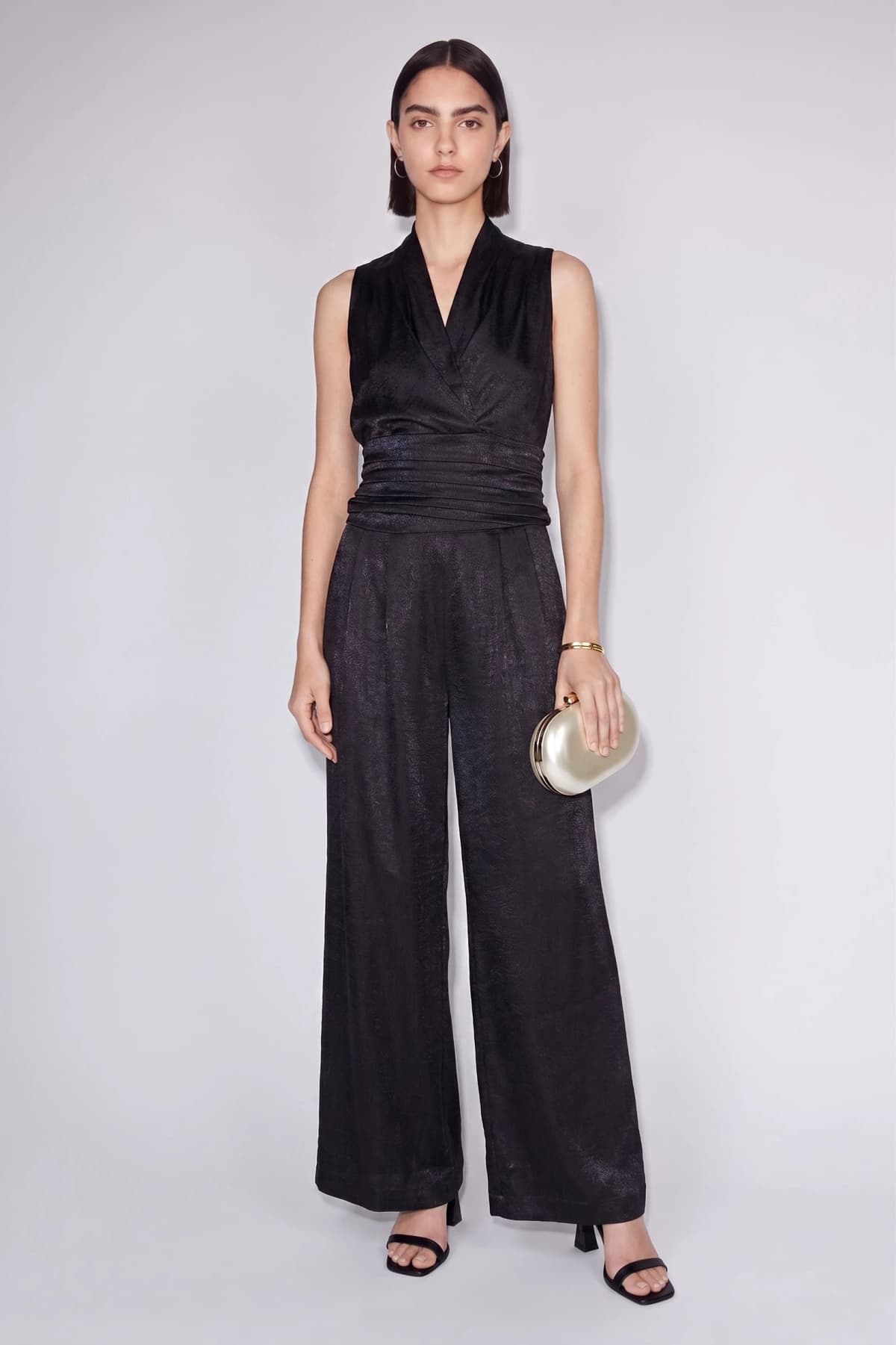 T8451 - BLACK