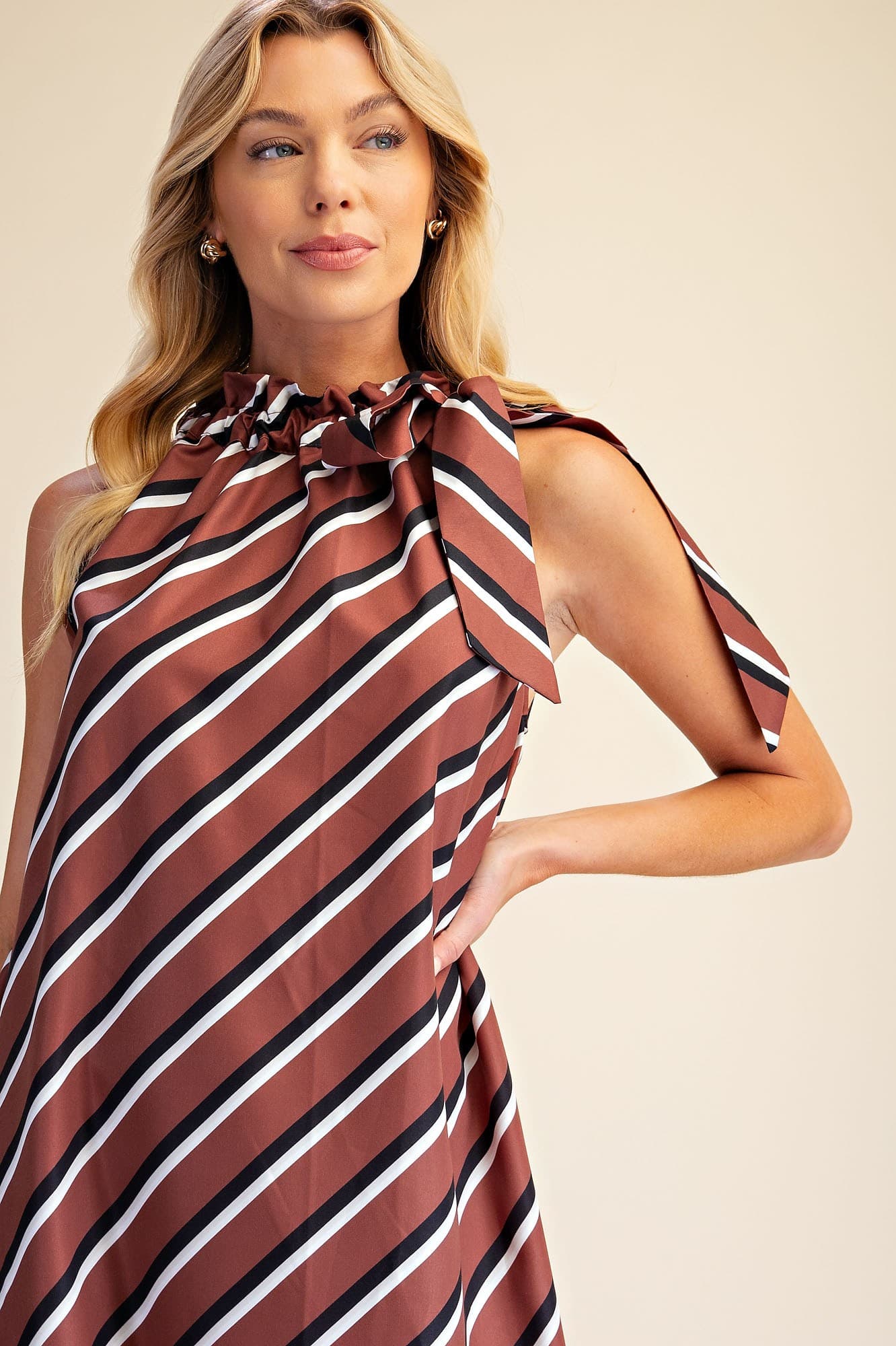 D8497 - BROWN