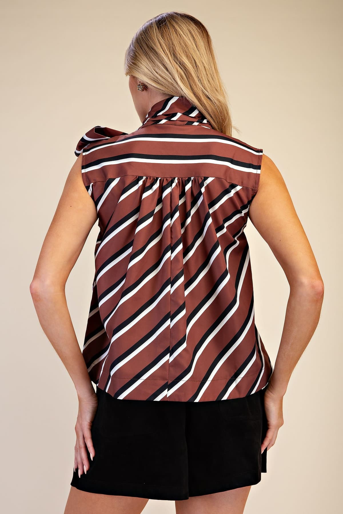 T8496 - BROWN