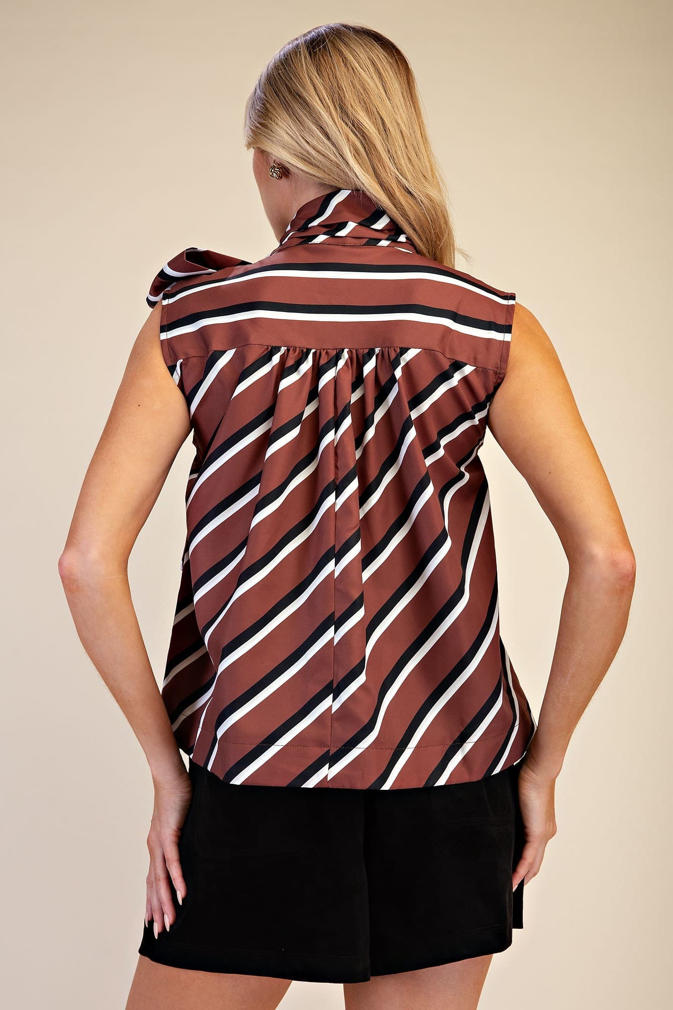 T8496 - BROWN