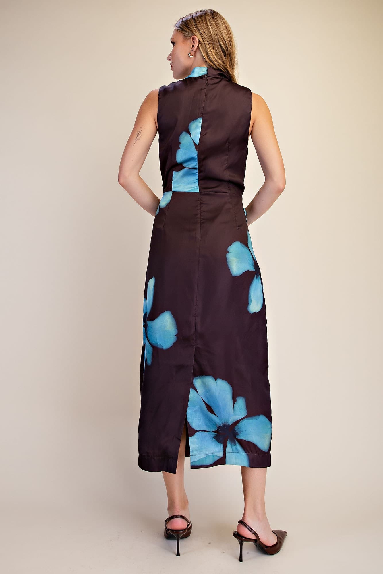 D8457 - BROWN