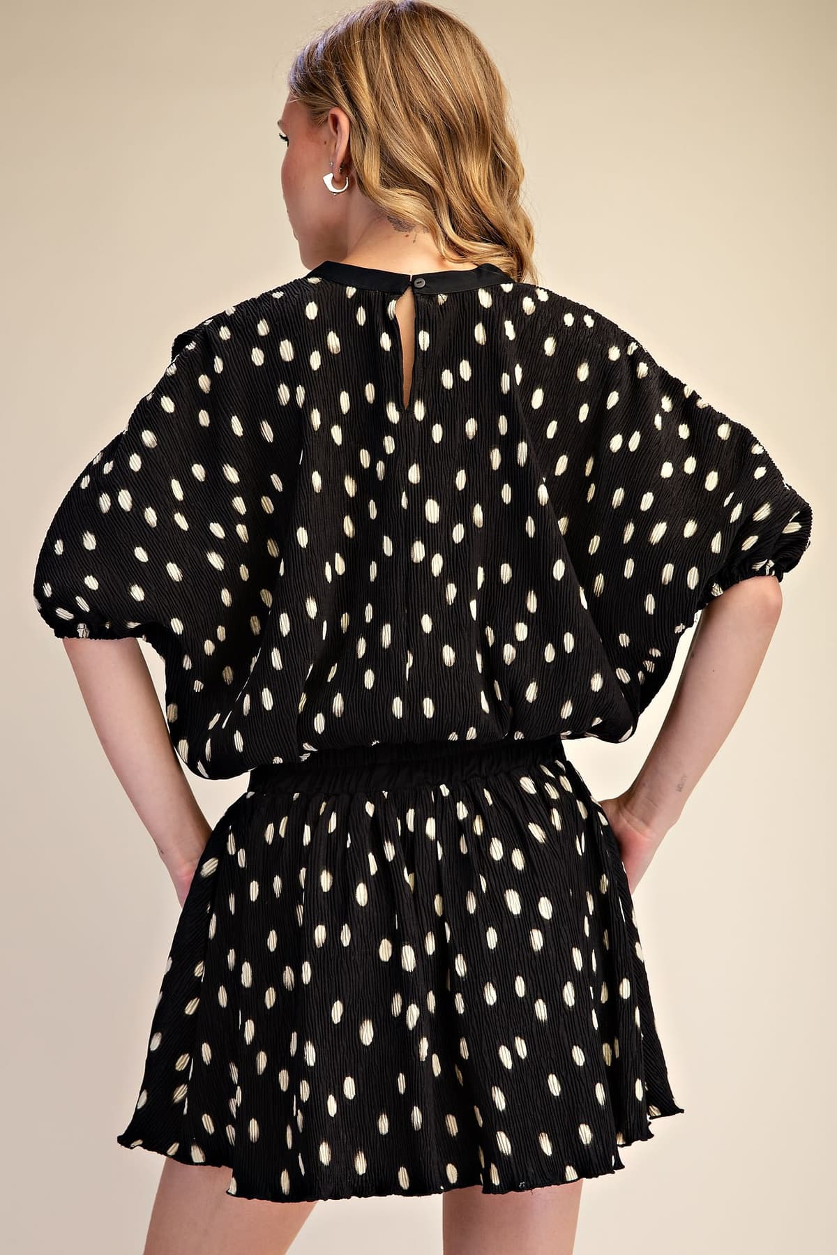 T9330 - BLACK