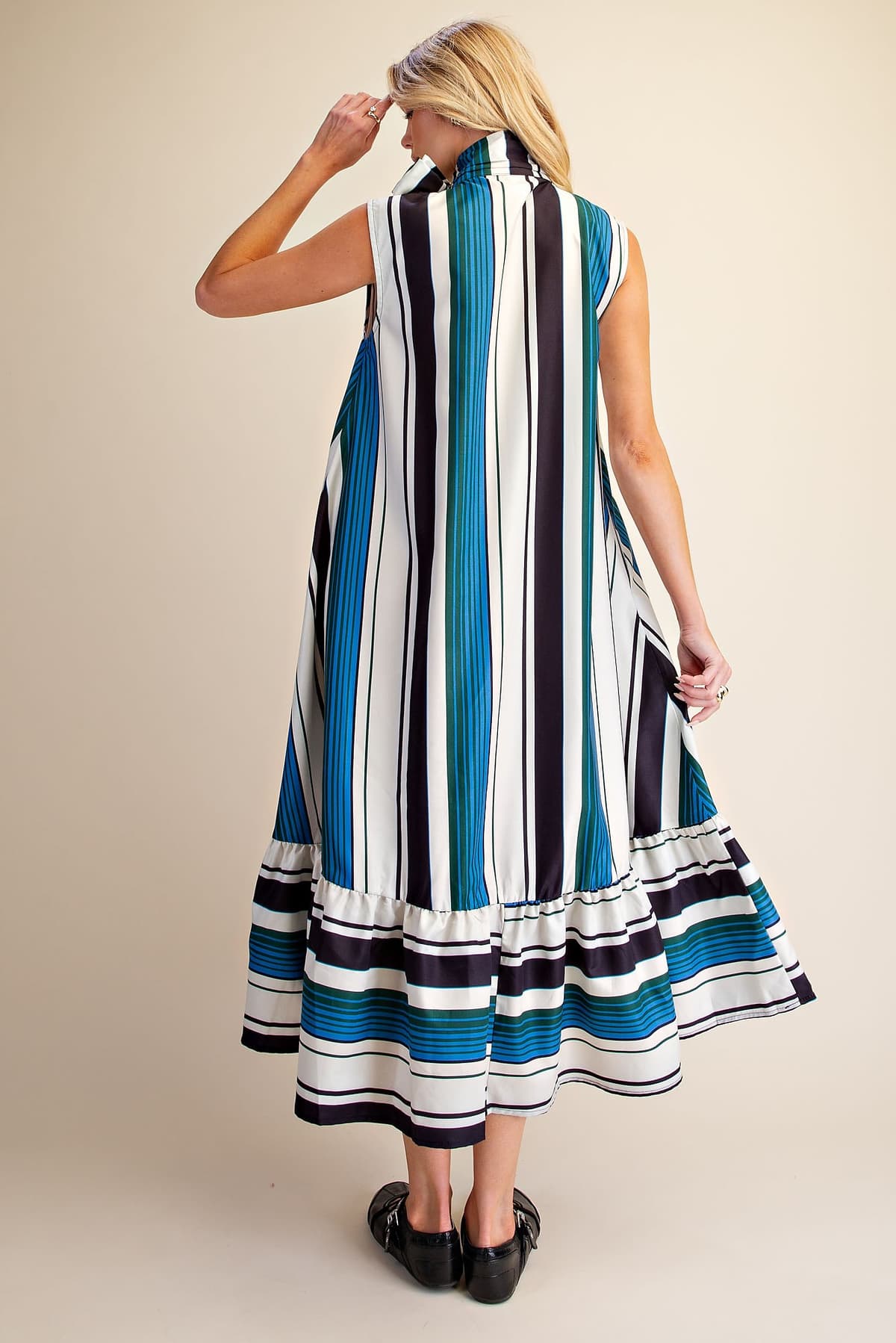 D8483 - IVORY/BLUE