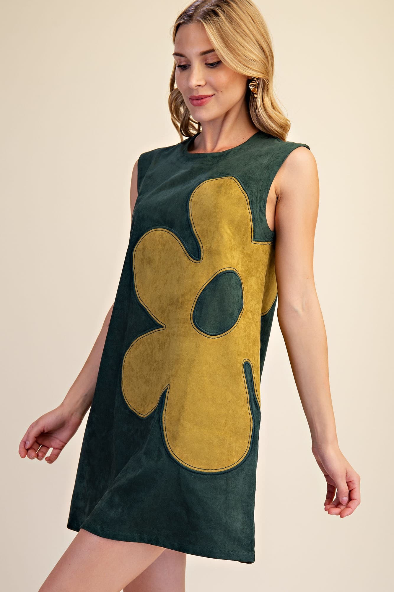D8392 - GREEN