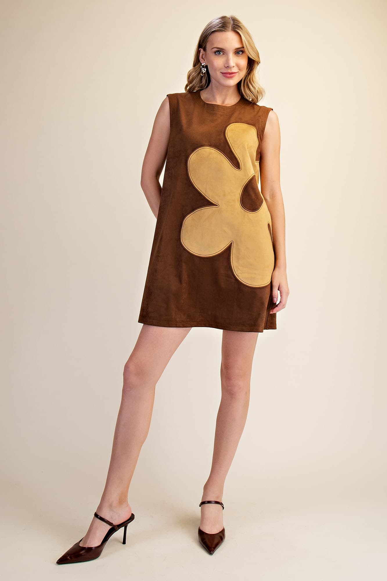 D8392 - BROWN