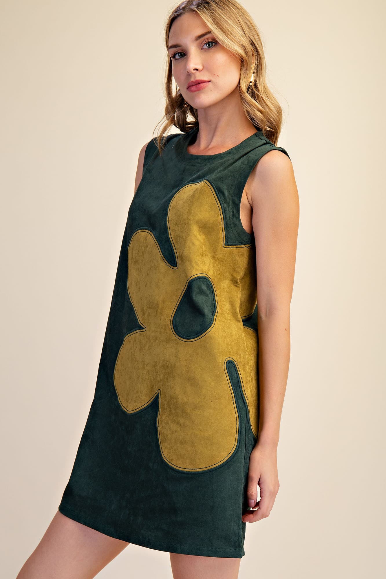 D8392 - GREEN
