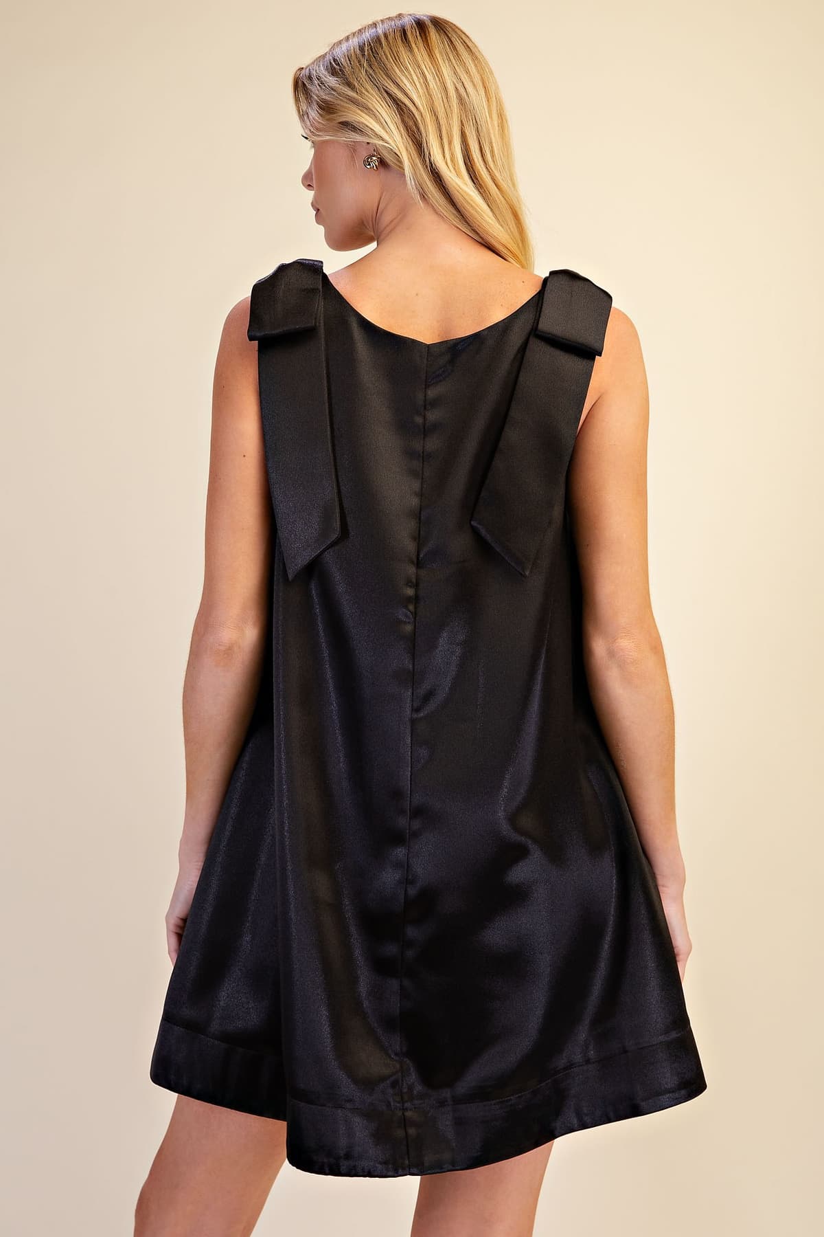 D8540 - BLACK