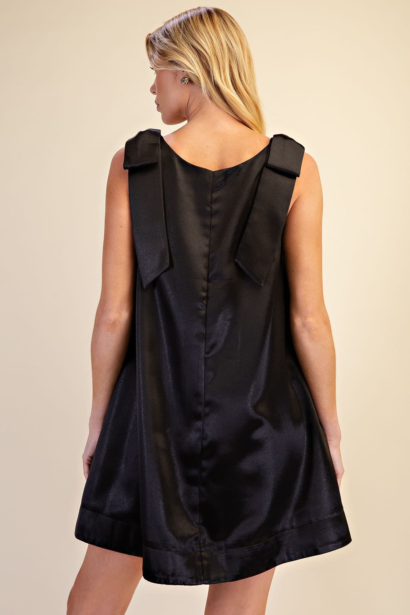 D8540 - BLACK