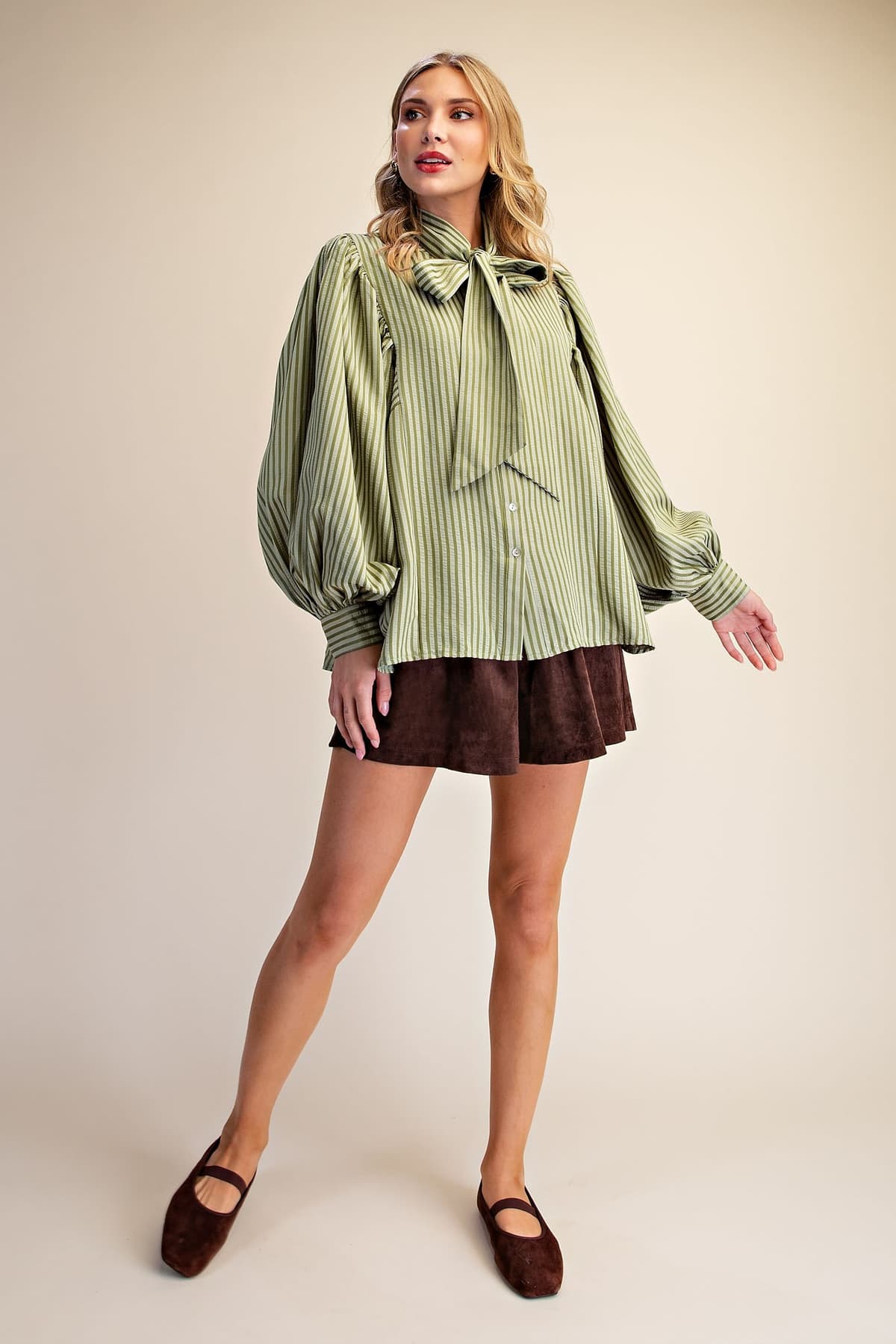 T8543 - LIGHT OLIVE