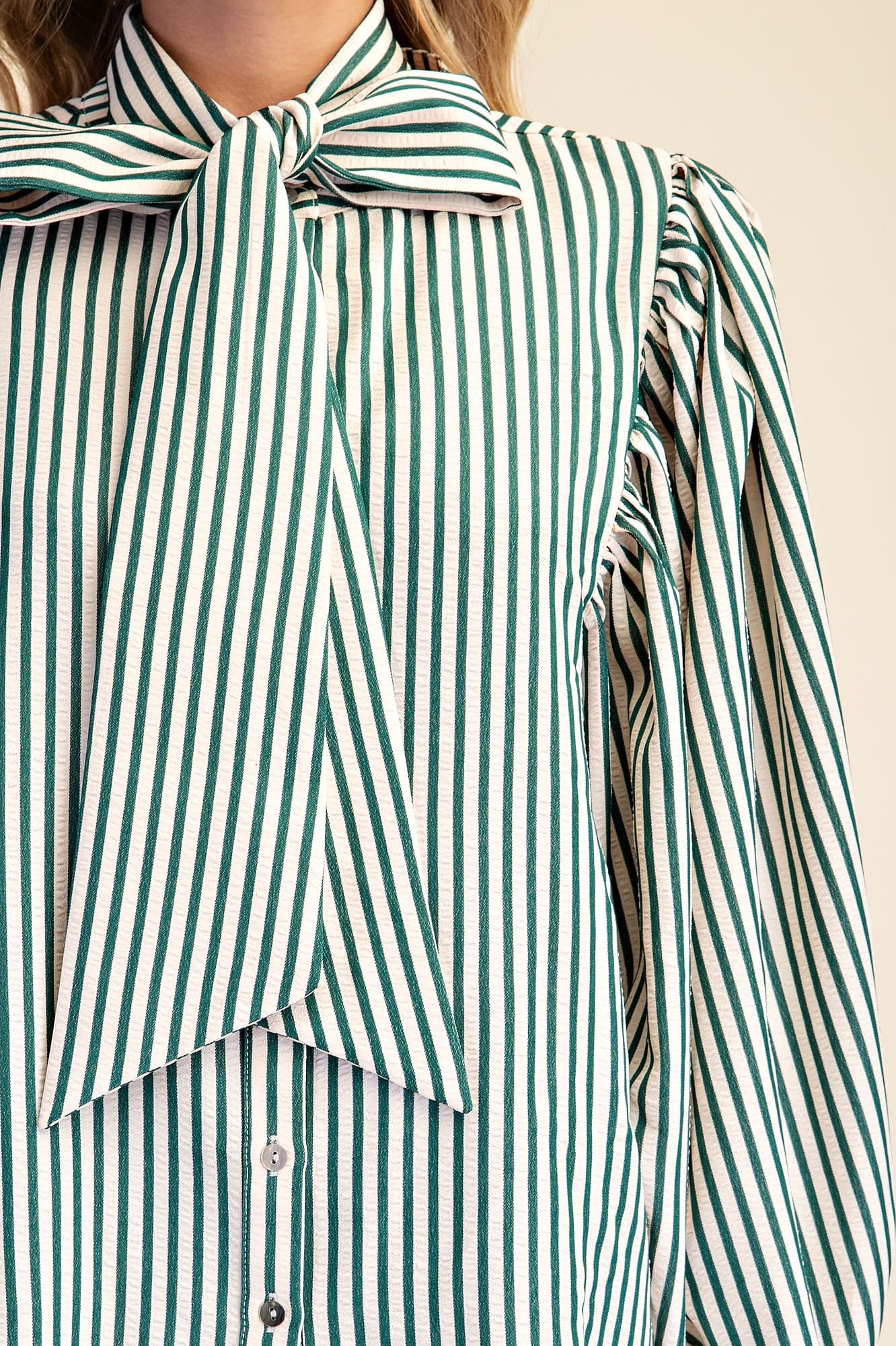 T8543 - GREEN