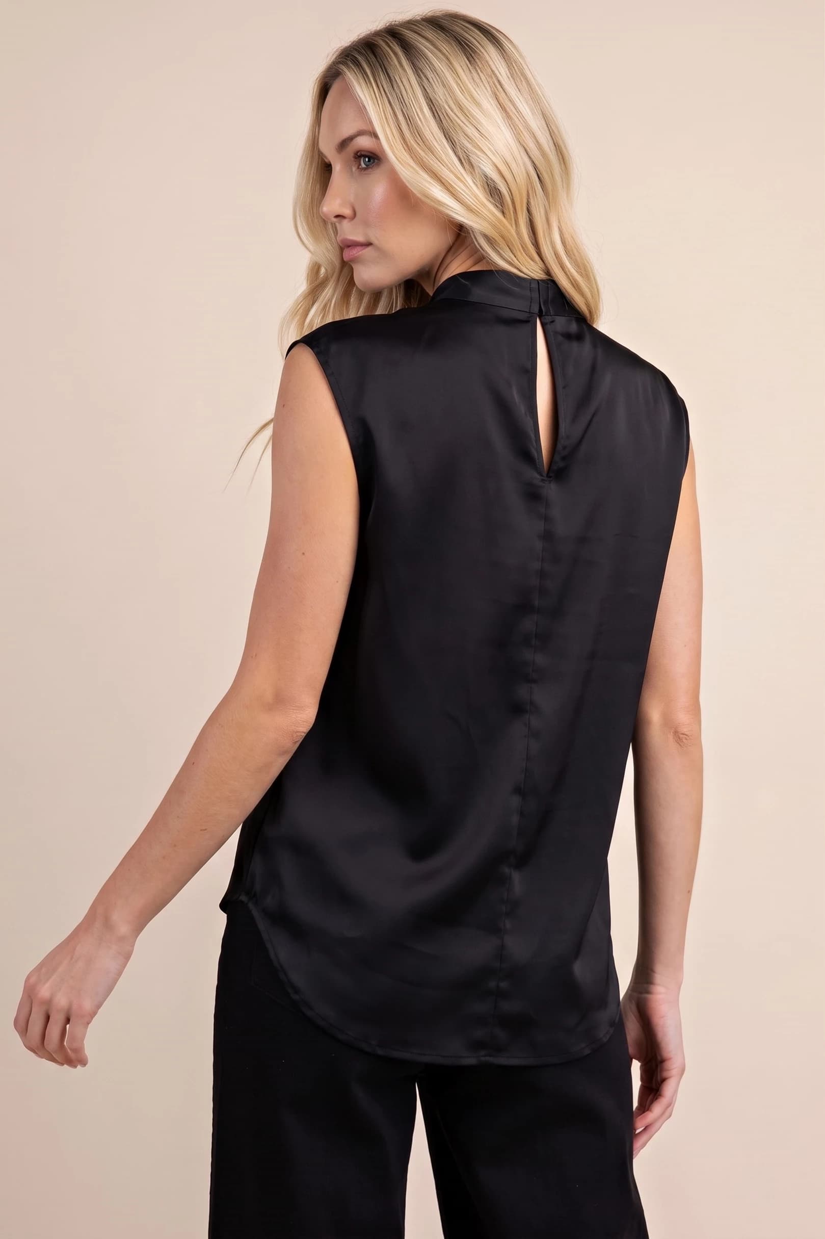 T8548 - BLACK