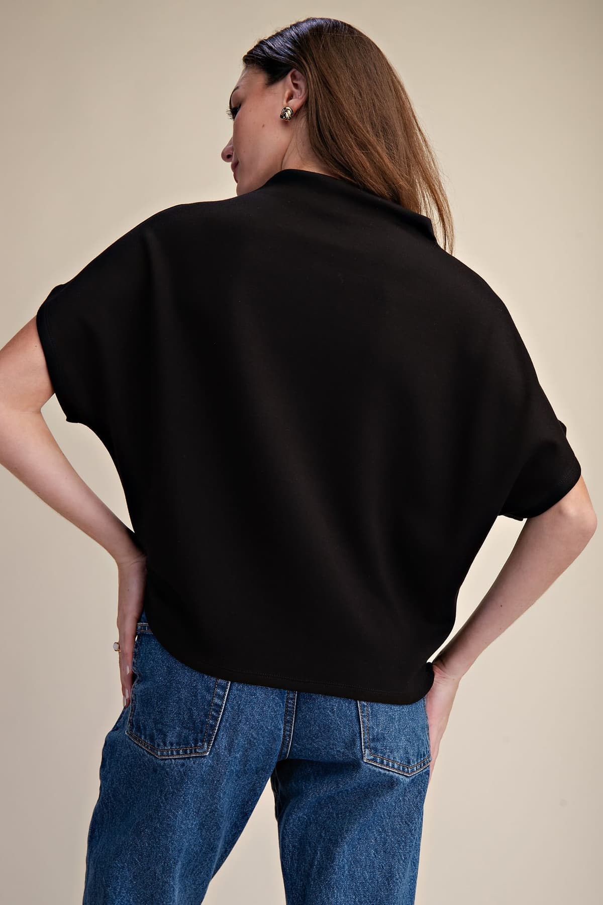 T8572 - BLACK