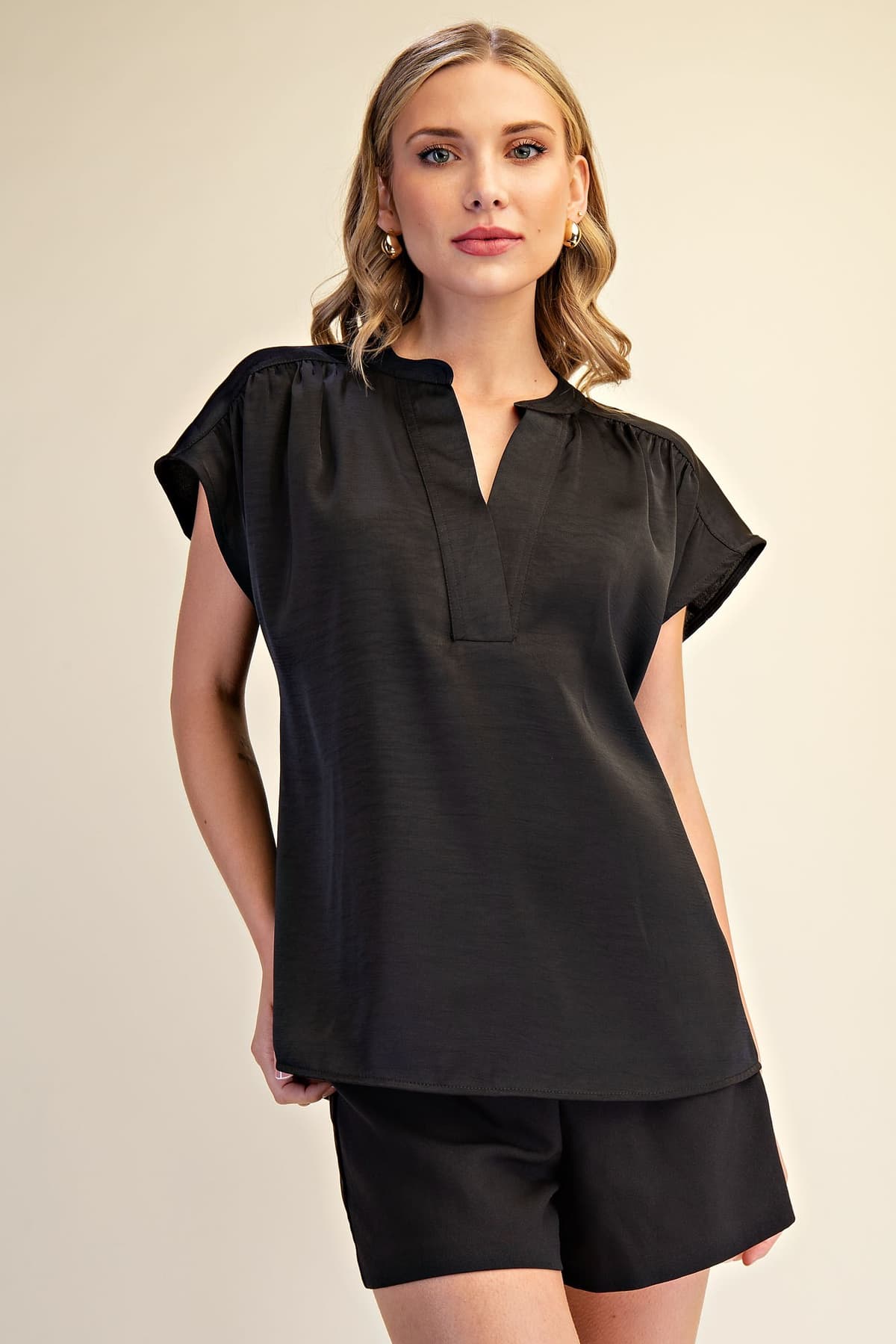 T8574 - BLACK
