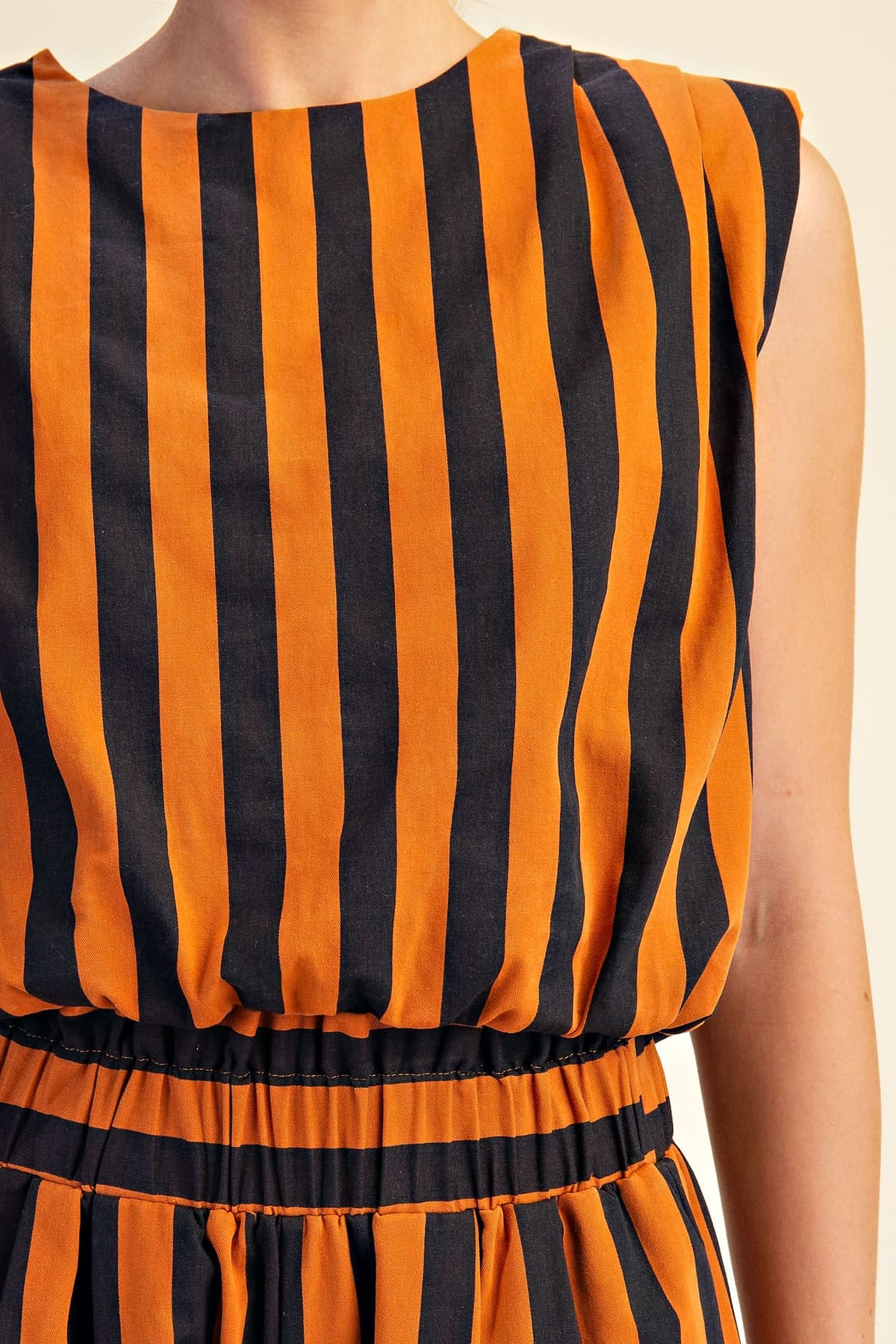 T9428 - BURNT ORANGE