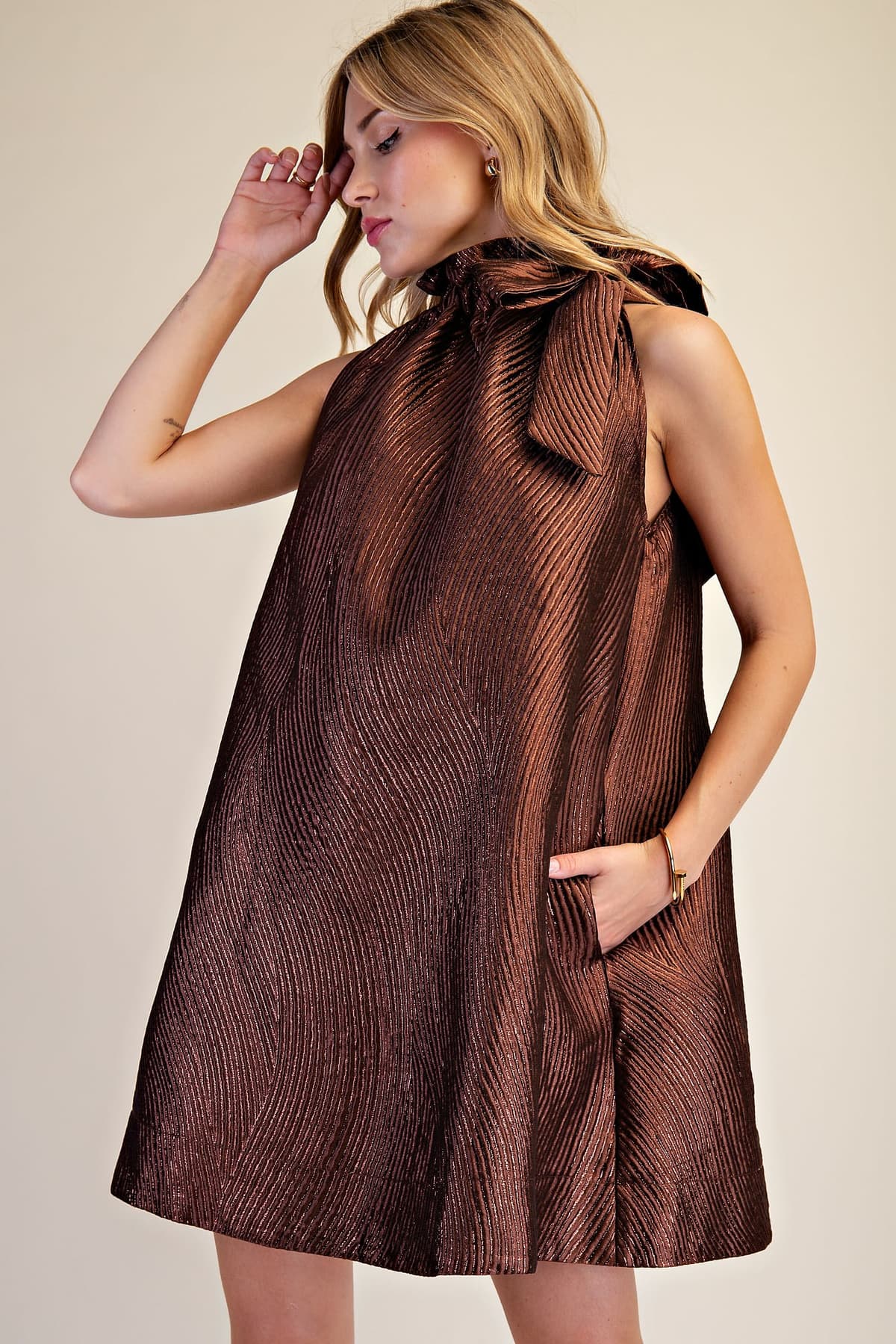 D8583 - BROWN