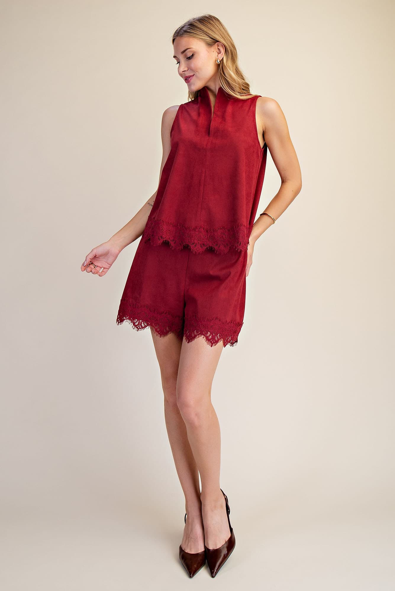 T8569 - BURGUNDY