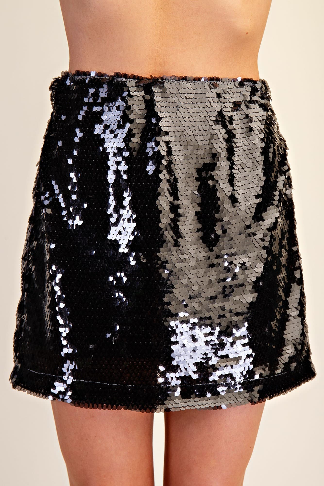 S8584 - BLACK