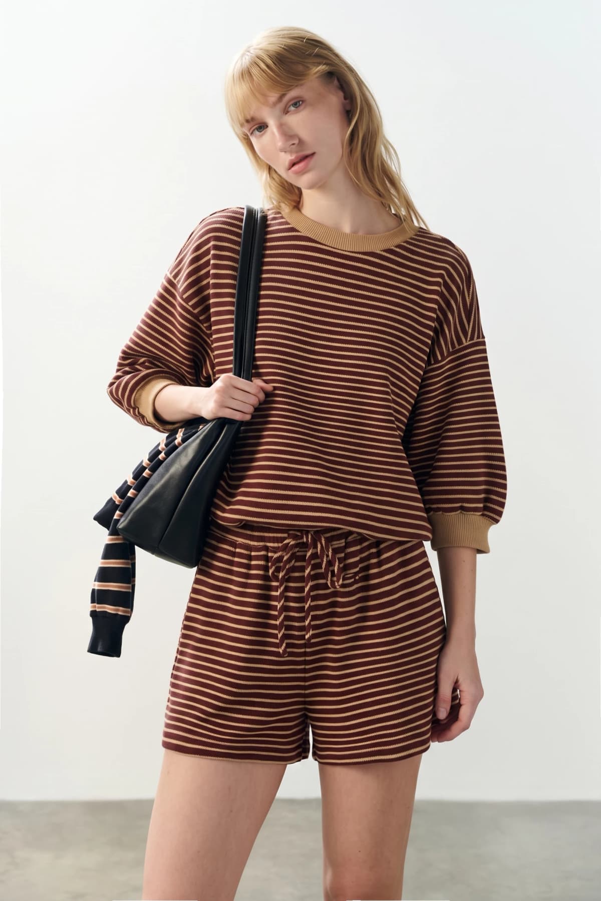 T8598 - BROWN