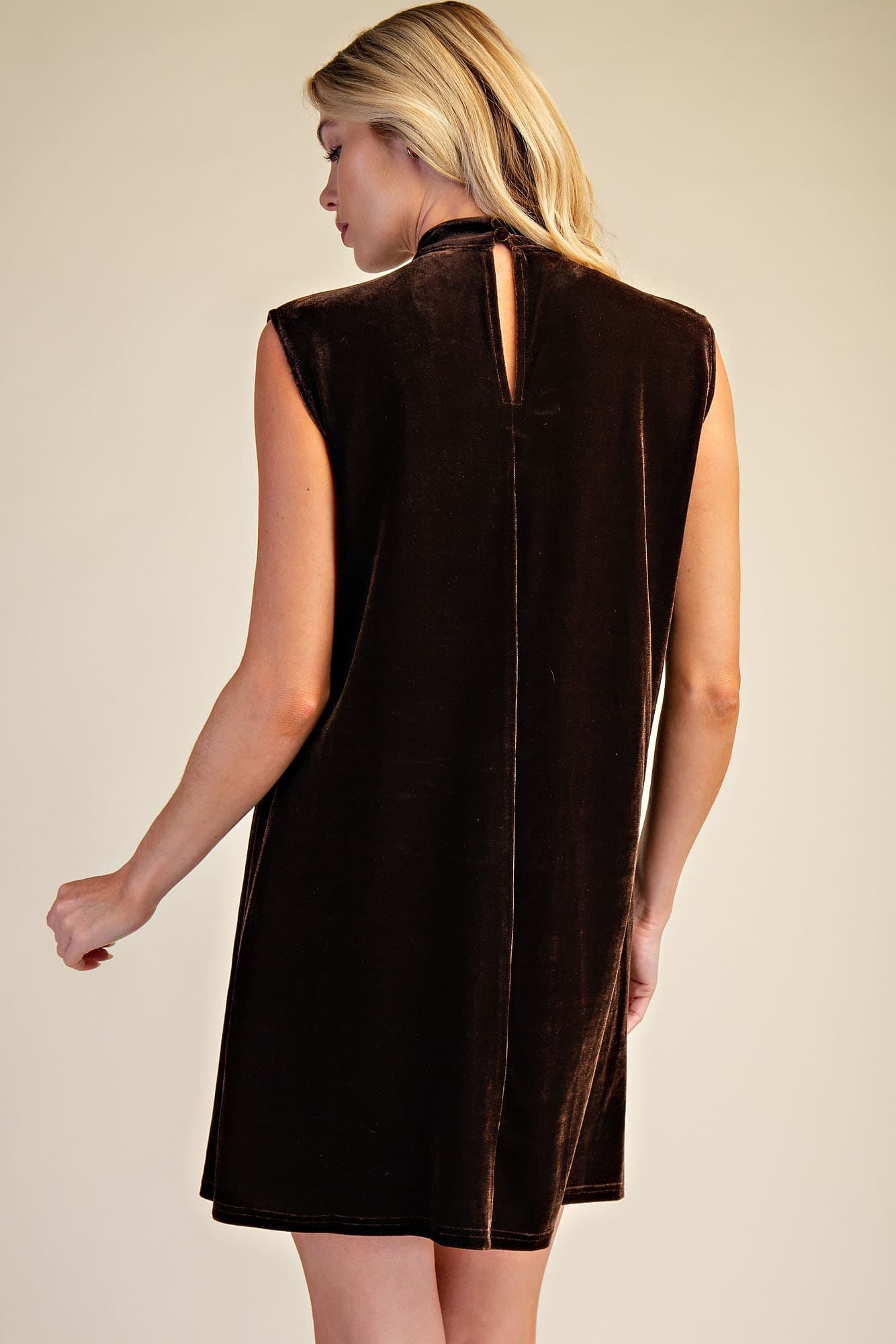 D8639 - BROWN