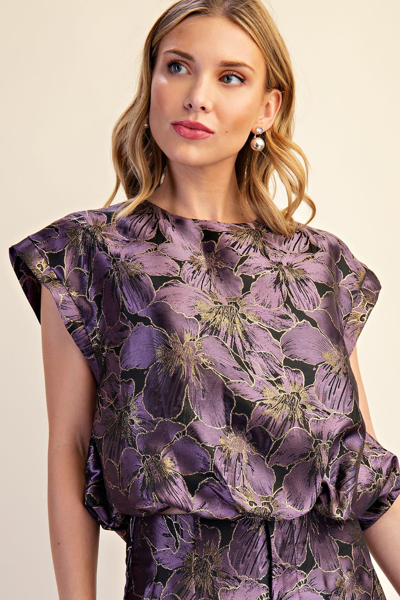 T8647 - PLUM