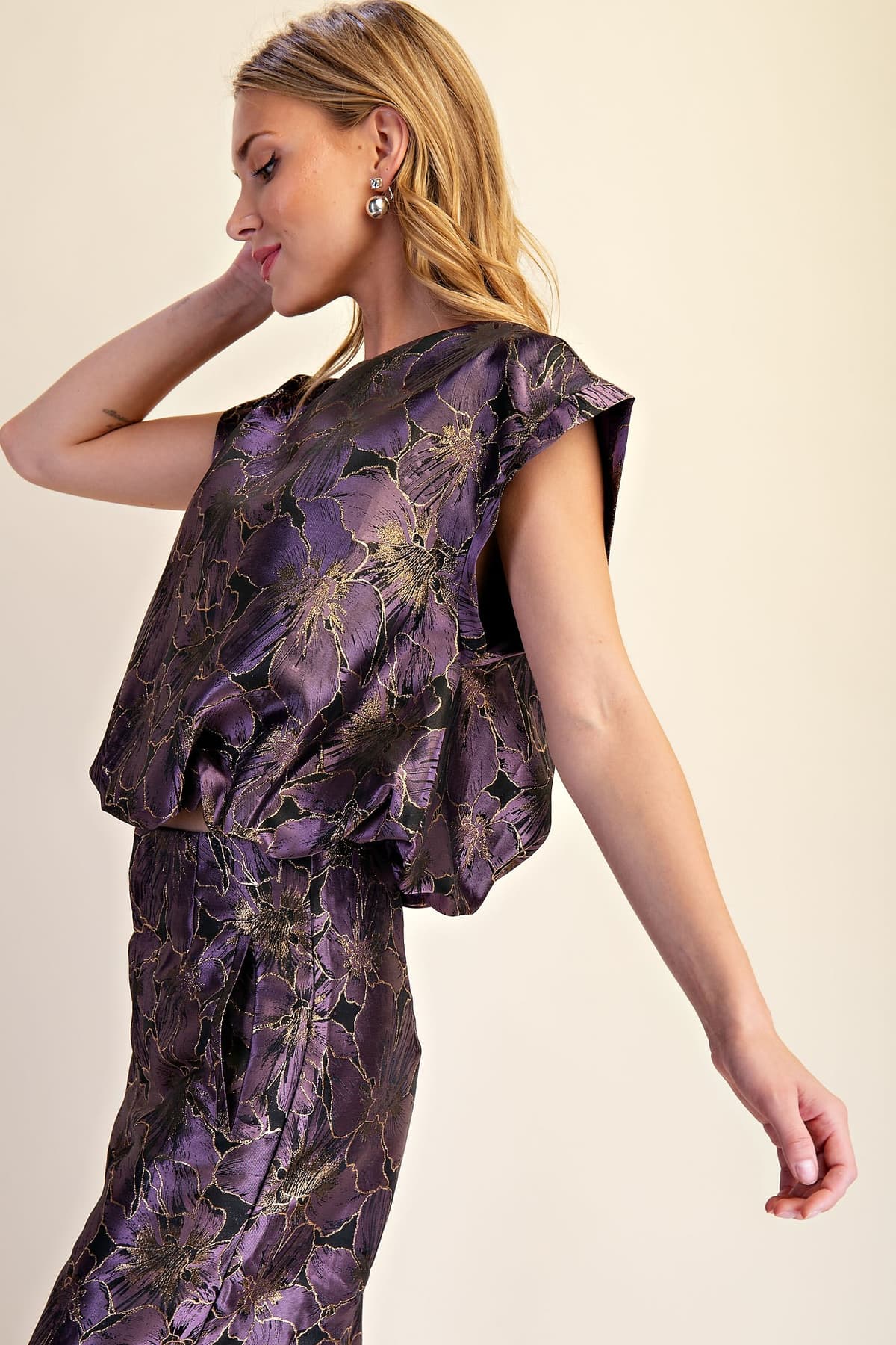 T8647 - PLUM
