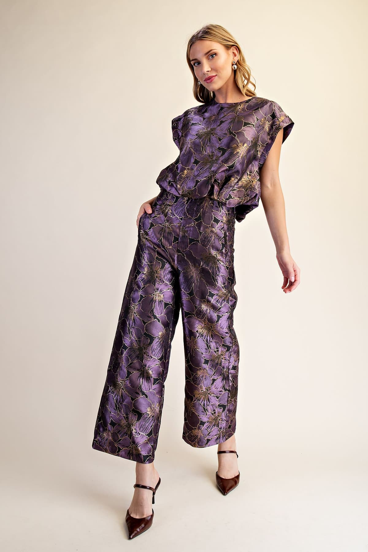 P8648 - PLUM