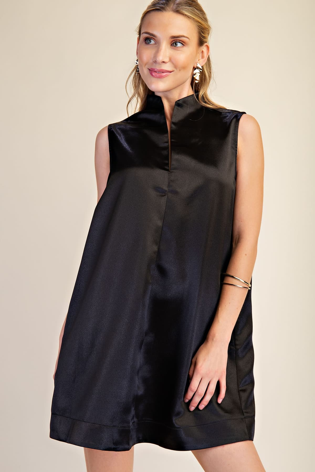 D8666 - BLACK