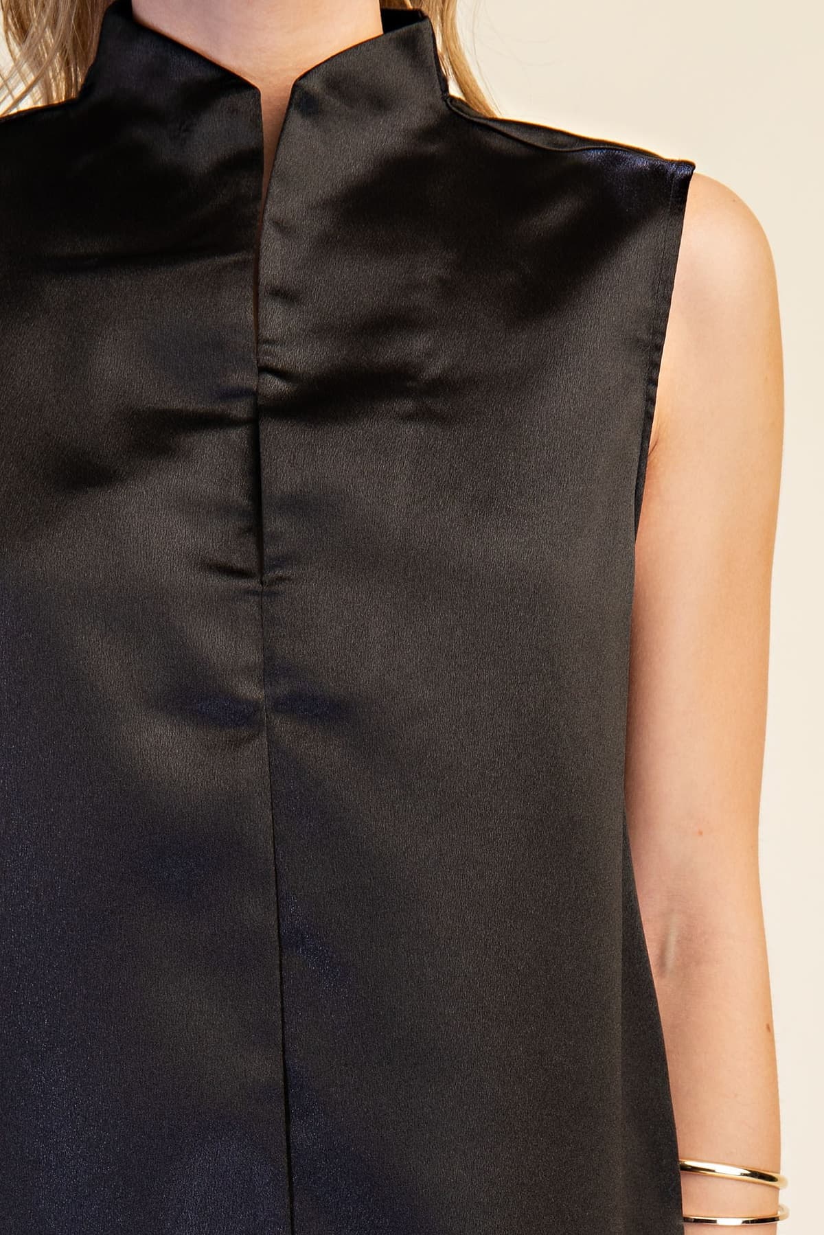 D8666 - BLACK